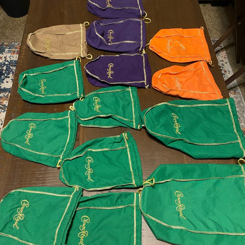 Crown Royal bag - lot 14